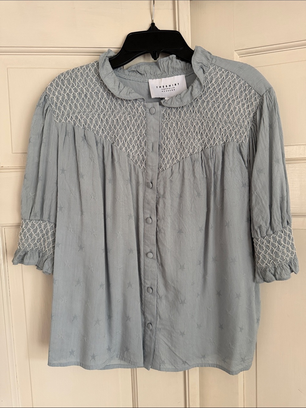 The Shirt Rochelle Behrens Light Blue Smocked Yoke Button-star print Size Large